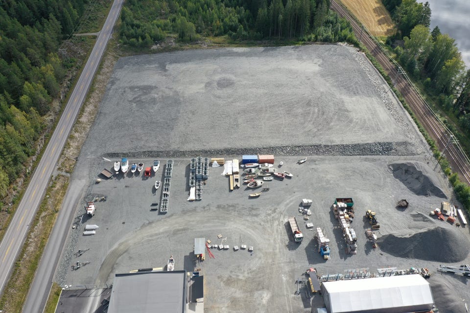 Næringstomt på Skarnes